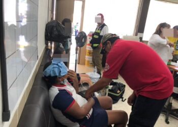 Por “calorón” insoportable, 9 NIÑOS y una MAESTRA reciben primeros auxilios en Victoria