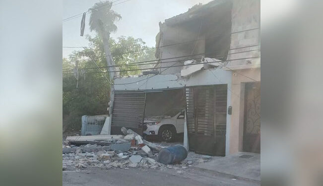 Mujer se debate entre la vida y la muerte tras explotar su casa en Matamoros