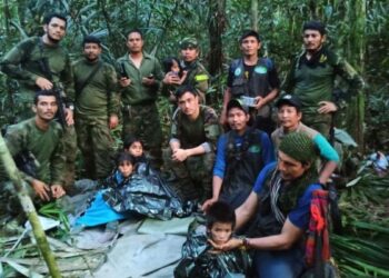 ¡Milagro!: rescantan a 4 NIÑOS que sobrevivieron perdidos en la selva 40 días
