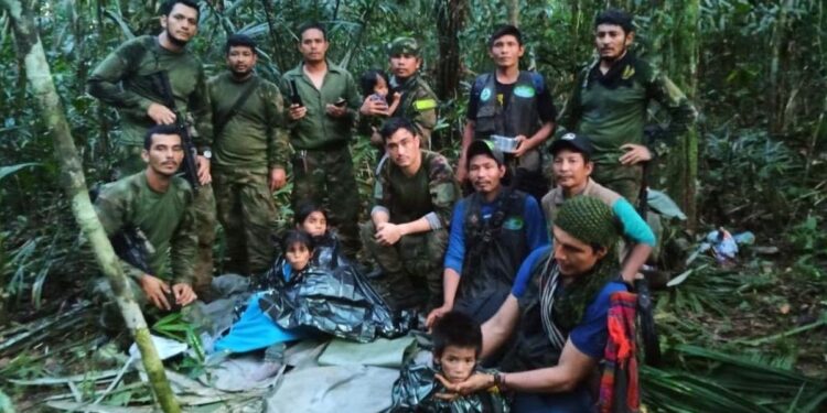 ¡Milagro!: rescantan a 4 NIÑOS que sobrevivieron perdidos en la selva 40 días
