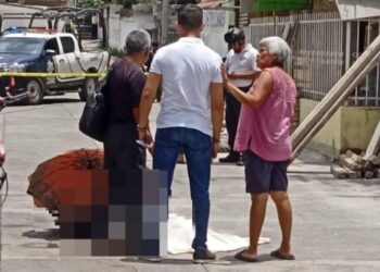 Sale de dar clases y lo esperaba la muerte: acribillan a maestro afuera de escuela