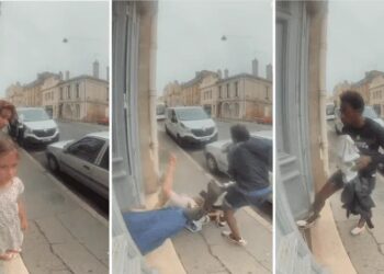 Video. HORRIBLE momento en el que abuelita y niña son ATACADAS por desconocido