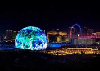 Video. ¡Tienes que verlo!, impresionante esfera LED alumbra Las Vegas