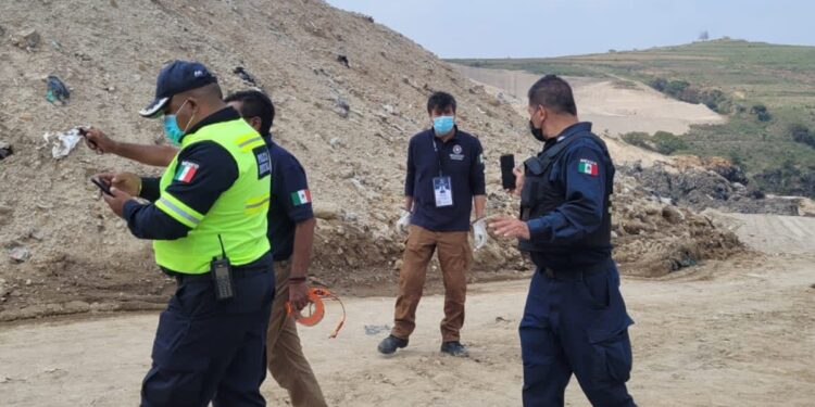 Video. Tras DESLAVE en relleno sanitario, buscan a 2 sepultados por toneladas de basura