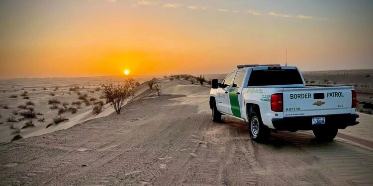 “Sueño americano” ahora es pesadilla: niño migrante muere por calor en el desierto