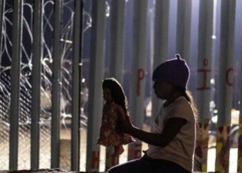 MUERE niña MIGRANTE de Guatemala que estaba bajo custodia de EU