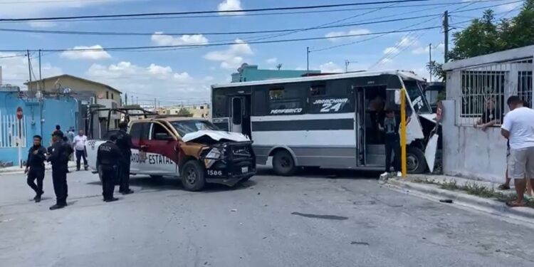 Choque entre la GE y un «pesero» deja ¡7 LESIONADOS! en Reynosa