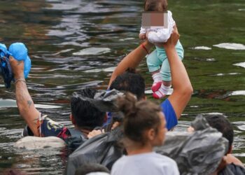 Triste final: MUEREN 4 migrantes en el río Bravo, entre ellos un BEBÉ