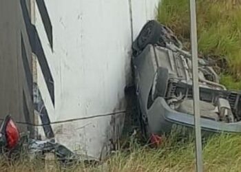¡Conductor MUERE «apachurrado» tras estamparse contra puente en Reynosa!