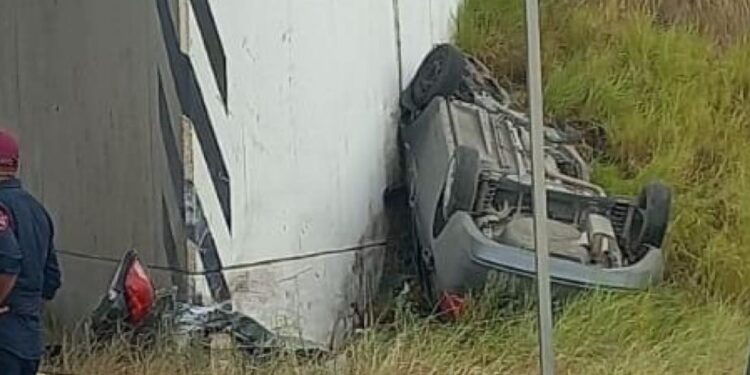 ¡Conductor MUERE «apachurrado» tras estamparse contra puente en Reynosa!