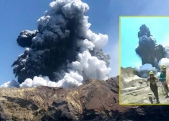 Video. ¡ATERRADOR intento de escape de turistas antes de morir por erupción de VOLCÁN!