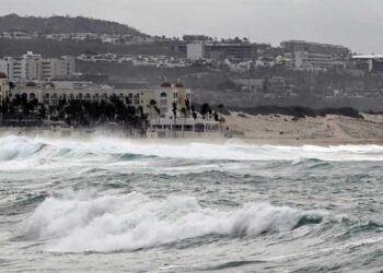 Intensifican medidas por huracán ‘Hilary’: ¡cierran 15 puertos en México por alerta!