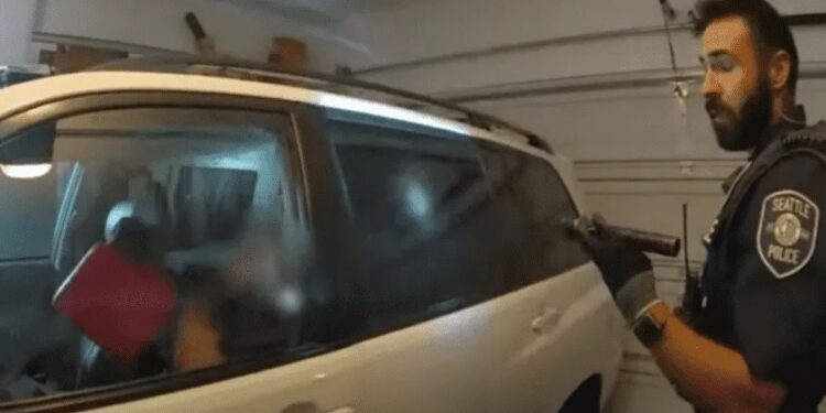 ¡De locos!, ladrón toma tragos de gasolina al ser atrapado por la policía