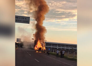 Niños de equipo de futbol a punto de morir calcinados en incendio de autobús