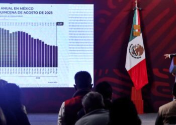 «Poquito, pero bajó…»: AMLO presume descenso de la inflación en México