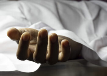 ¡Desgarrador!, encuentra a su esposo SIN VIDA en NLD; autoridades investigan