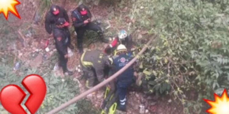 Hallan CUERPECITO de NIÑO que cayó a una alcantarilla en Michoacán