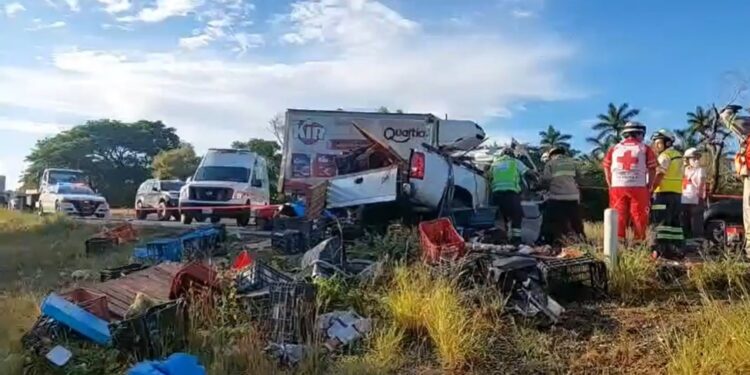 ‘Burla’ a la MUERTE al sobrevivir a carreterazo y quedar PRENSADO en Tampico