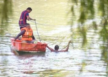 Hermanitos MUEREN ahogados al meterse a nadar a un RÍO de Veracruz