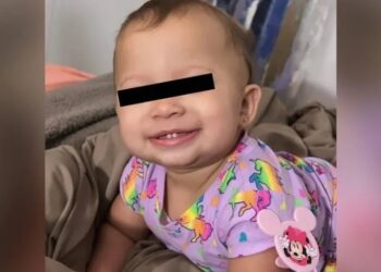 Bebé MUERE junto a su PERRITO al ser abandonados dentro de un auto