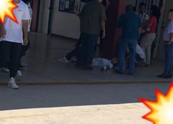 Video. ¡Chamaquito de CBTis es GOLPEADO y APUÑALADO por sus compañeros!