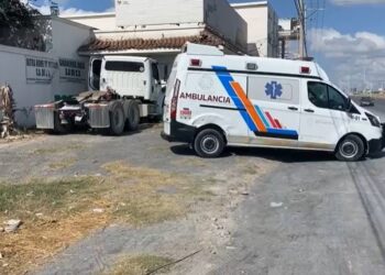 “Pestañita” casi le cuesta la vida: dormita y causa accidente en Reynosa