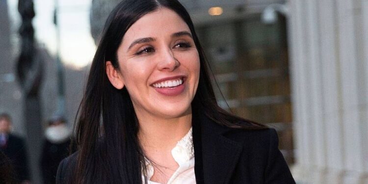 Liberan a Emma Coronel, esposa de El Chapo, tras 3 años en prisión