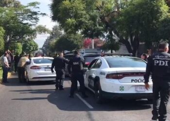 Tras persecución a ‘tiros’, agarran a LADRONES que se DISFRAZABAN de enfermeros 