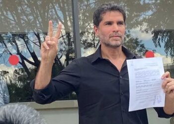 Eduardo Verástegui se registra como candidato independiente a la presidencia