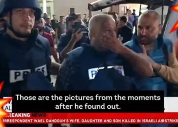 Terrible: periodista llora la MUERTE de toda su FAMILIA en bombardeo
