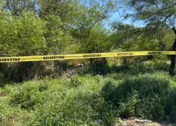 Flota CADÁVER de migrante en las traicioneras aguas del río Bravo entre Matamoros y EU