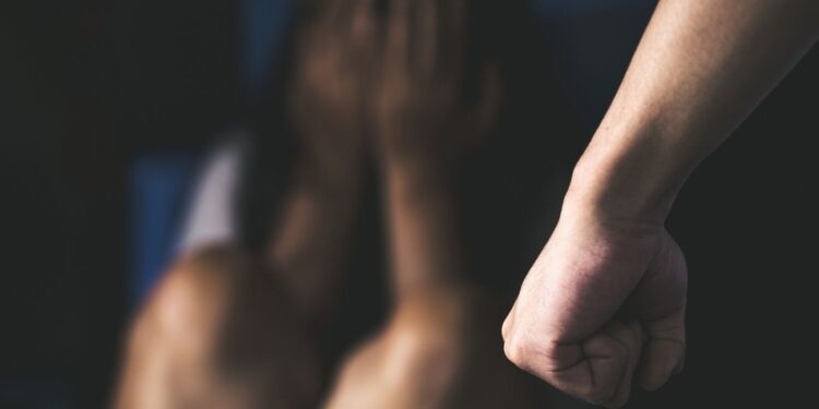 Drama MORTAL: trata de DEGOLLAR a su novia, luego le pide “perdón” CORTÁNDOSE en Matamoros