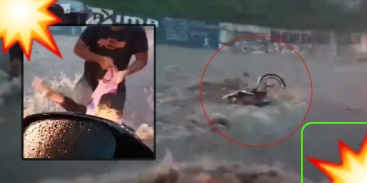  Video. ¡Niño casi MUERE ahogado!, él y su papá fueron arrastrados por lluvias