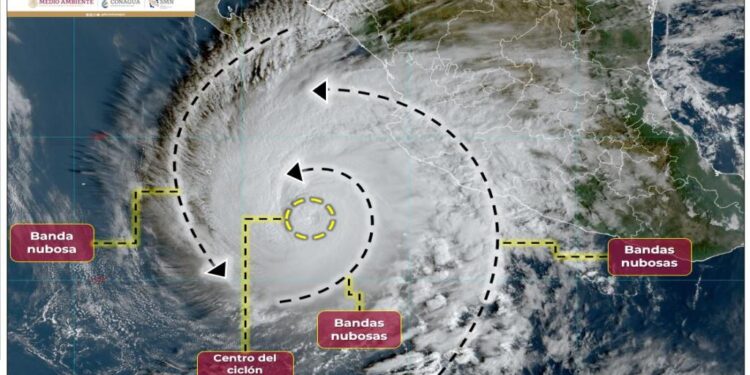 México en alerta: huracán ‘Norma’ ya es categoría 4 y ronda el pacífico
