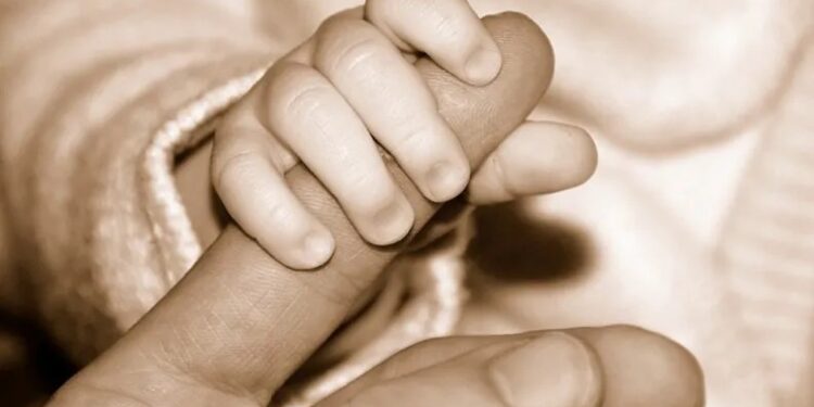Amor de padre: muere protegiendo a su bebita durante balacera en Monterrey