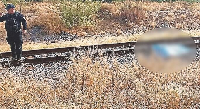 Cae de vagón y MUERE embestido por el TREN en Nuevo Laredo